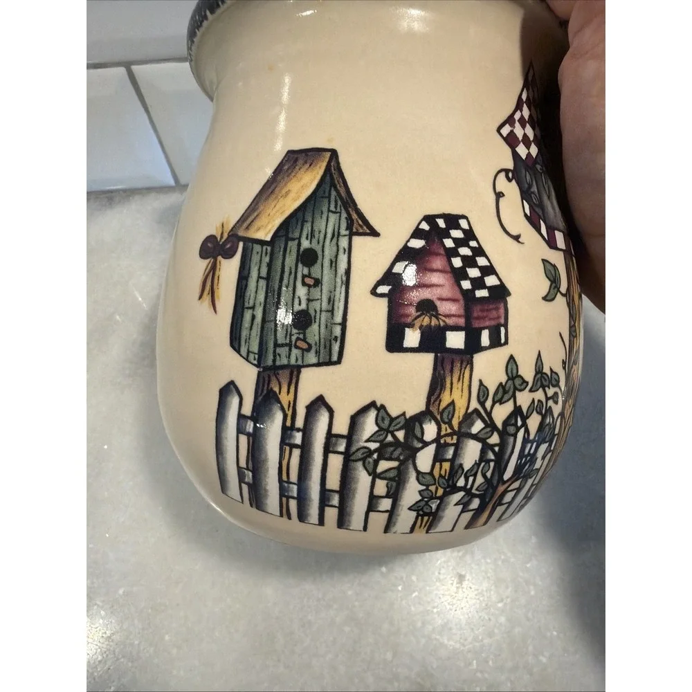Home and Garden Party Birdhouse Feed store 6